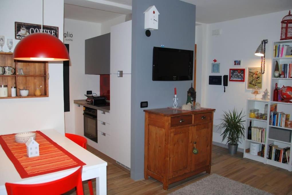 Apartamento Mini Midlake Codice Cipat 022229-At-410061 Mezzolago Exterior foto